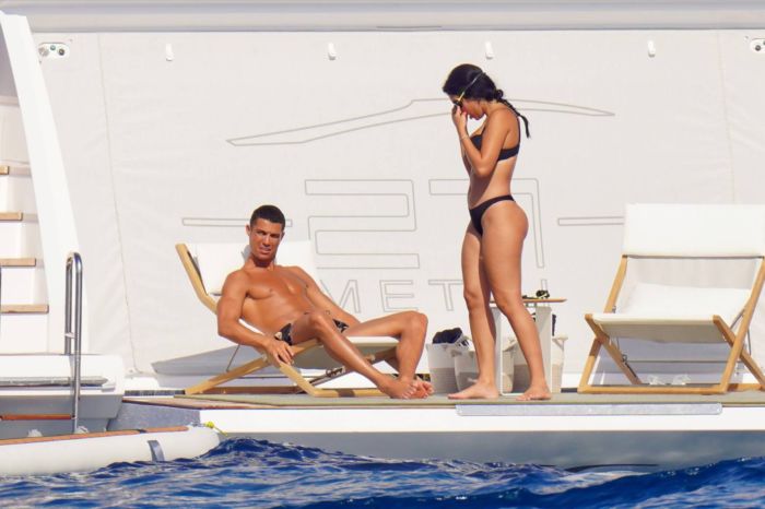 Georgina Rodriguez In A Black Bikini On A Yacht In St Tropez