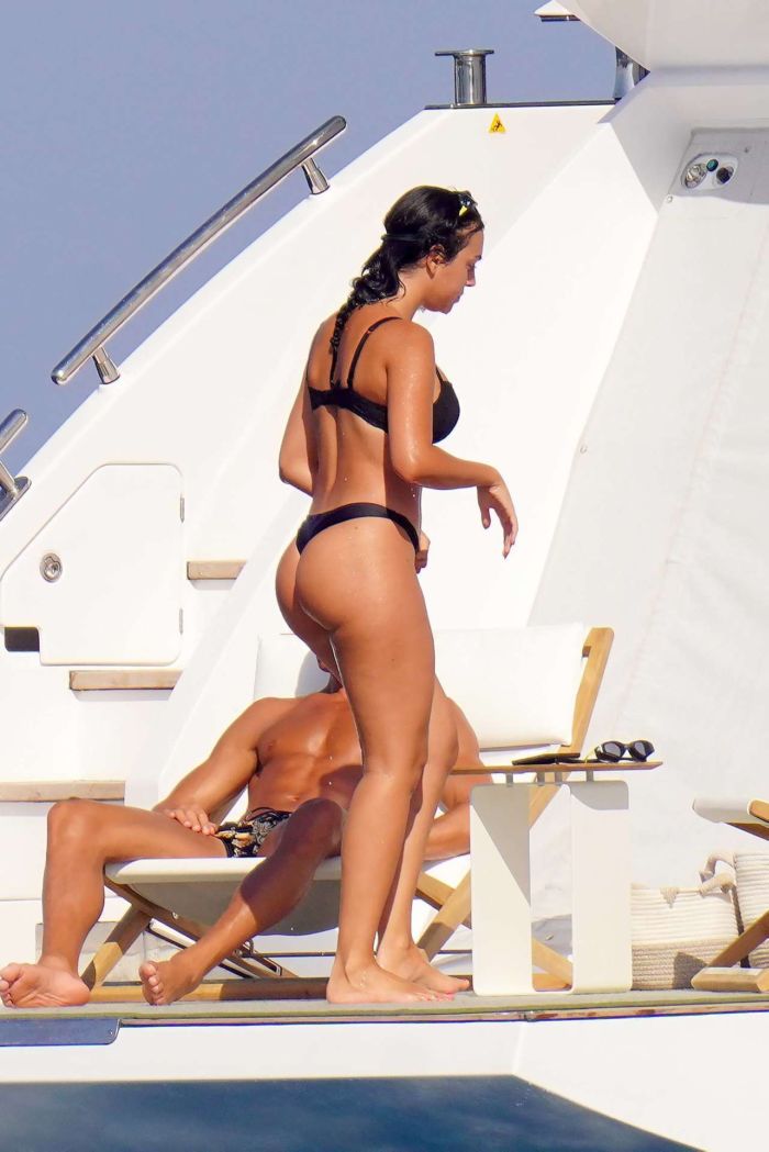 Georgina Rodriguez In A Black Bikini On A Yacht In St Tropez