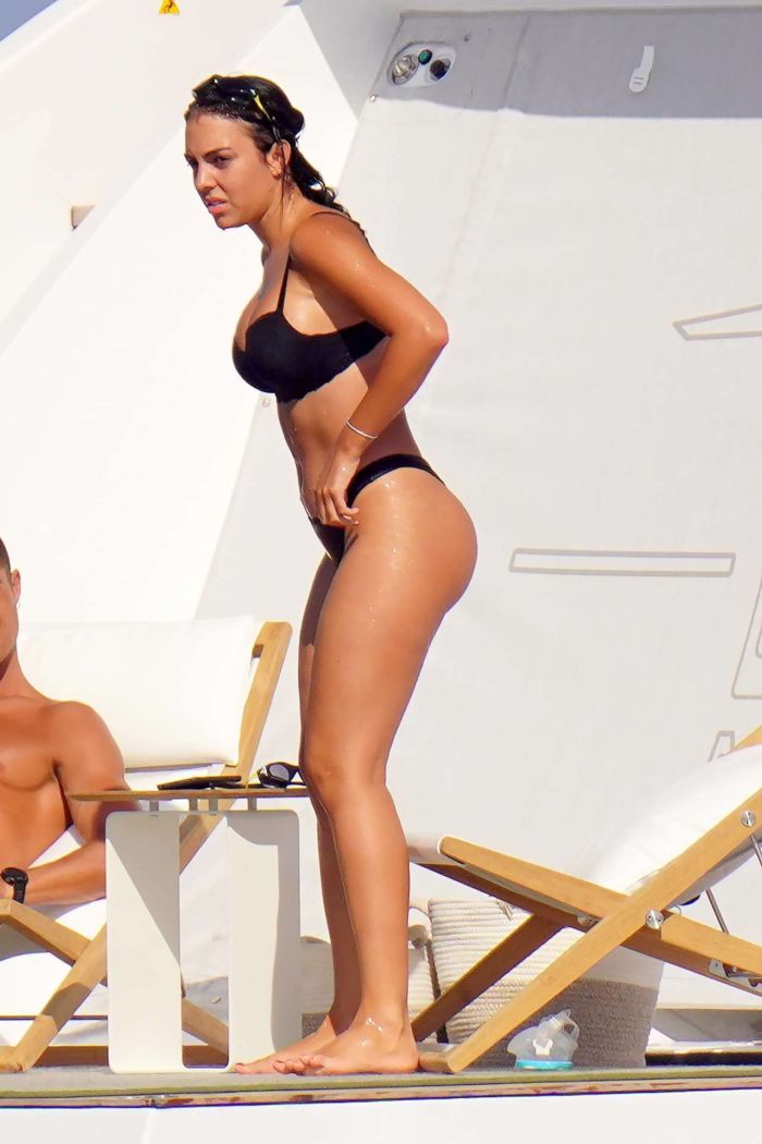 Georgina Rodriguez In A Black Bikini On A Yacht In St Tropez