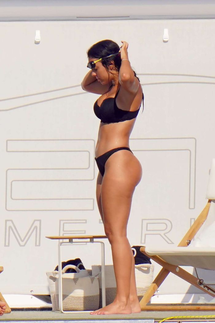 Georgina Rodriguez In A Black Bikini On A Yacht In St Tropez