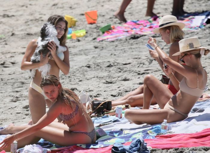 Hannah Ann Sluss On A Vacay Mode In Bikini At The Beach In Malibu