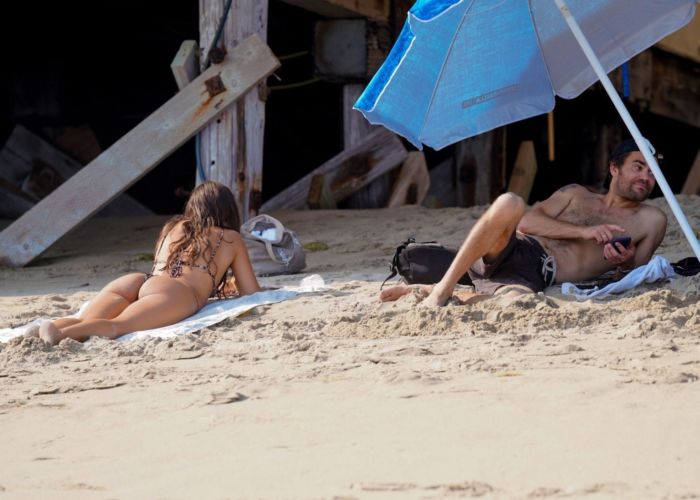 Ines De Ramon Relaxing In A Bikini At Beach In Malibu