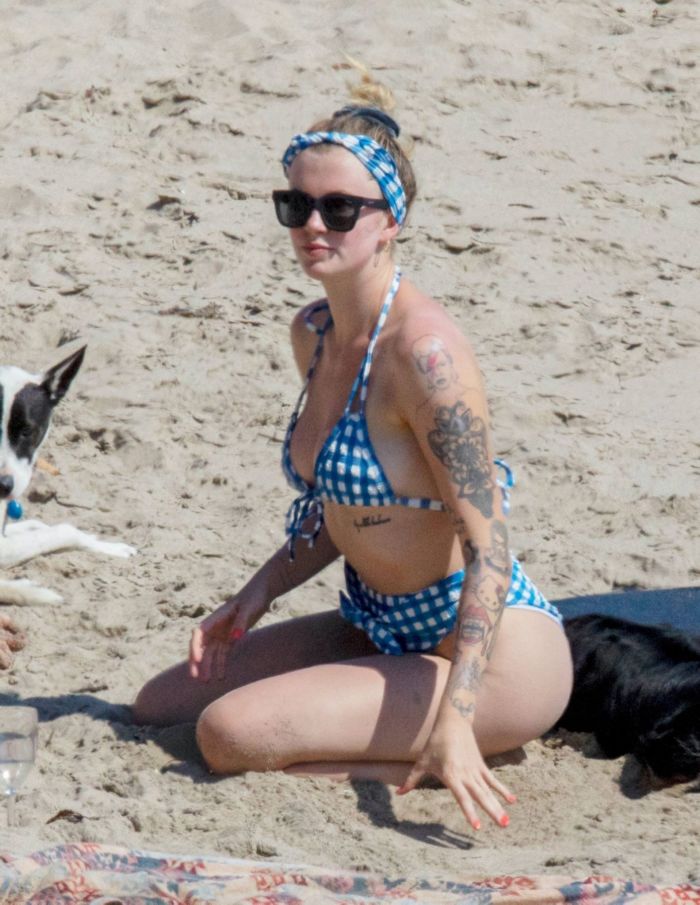 Ireland Baldwin Vacationing In Bikini At The Beach In Malibu