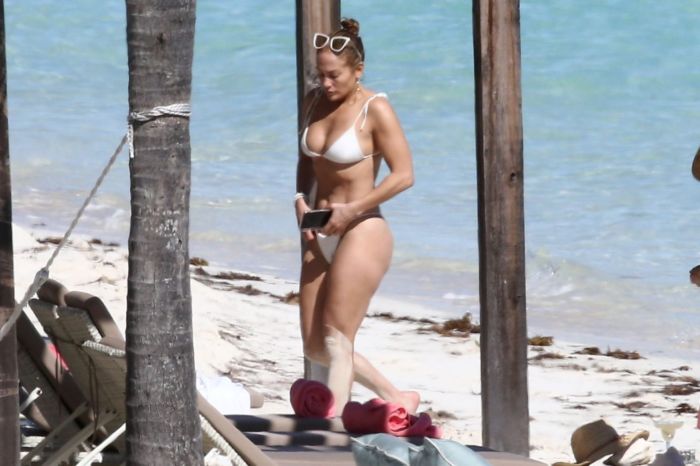 Jennifer Lopez On A Bikini Vacation In Turks And Caicos
