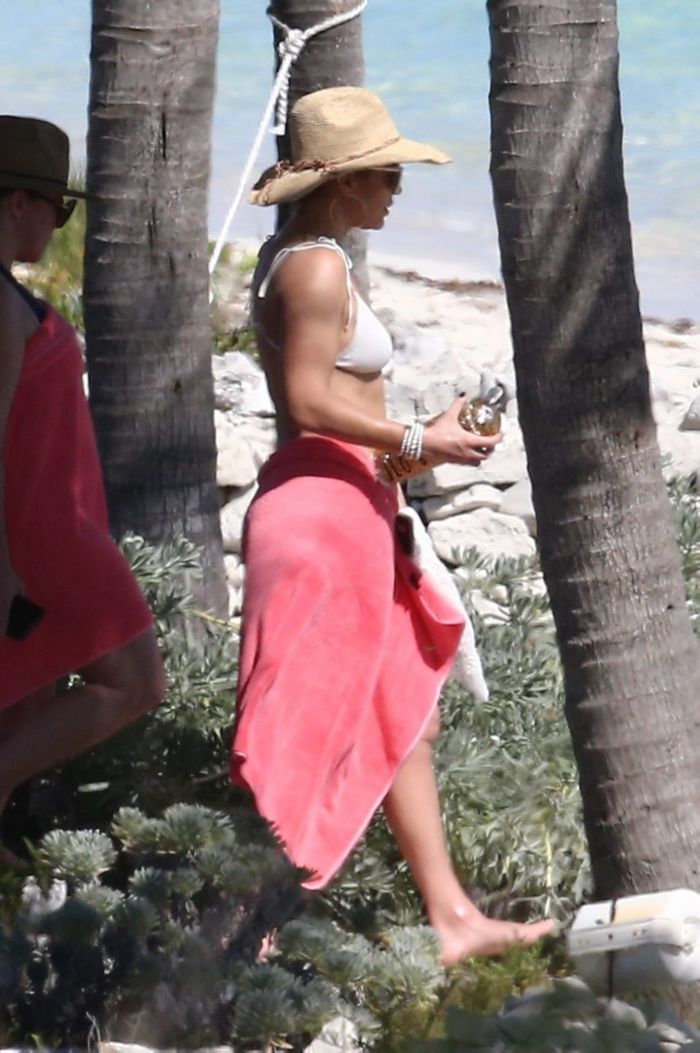 Jennifer Lopez On A Bikini Vacation In Turks And Caicos