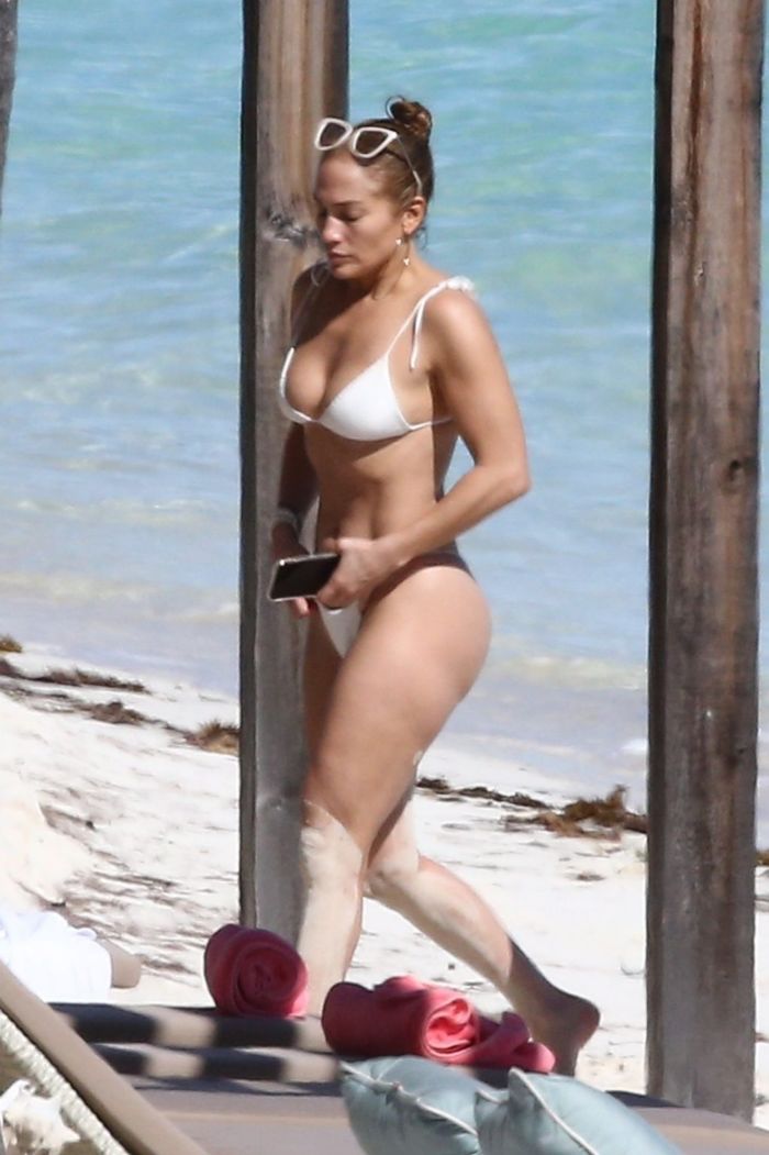 Jennifer Lopez On A Bikini Vacation In Turks And Caicos