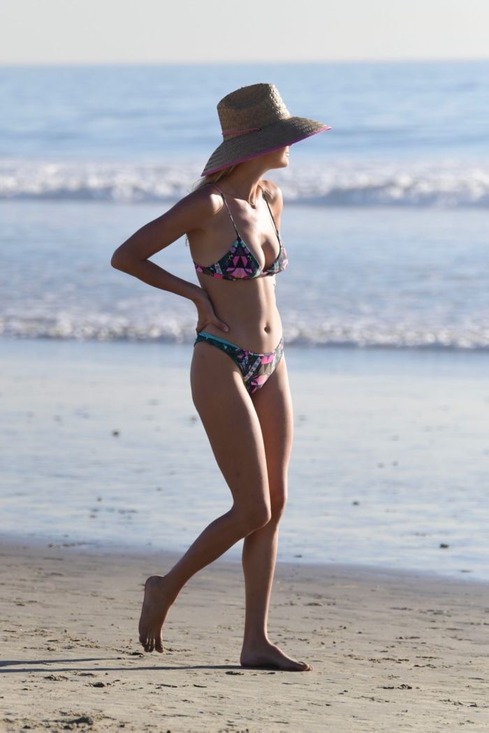 Kelly Rohrbach On A Bikini Vacation At The Beach In Santa Monica
