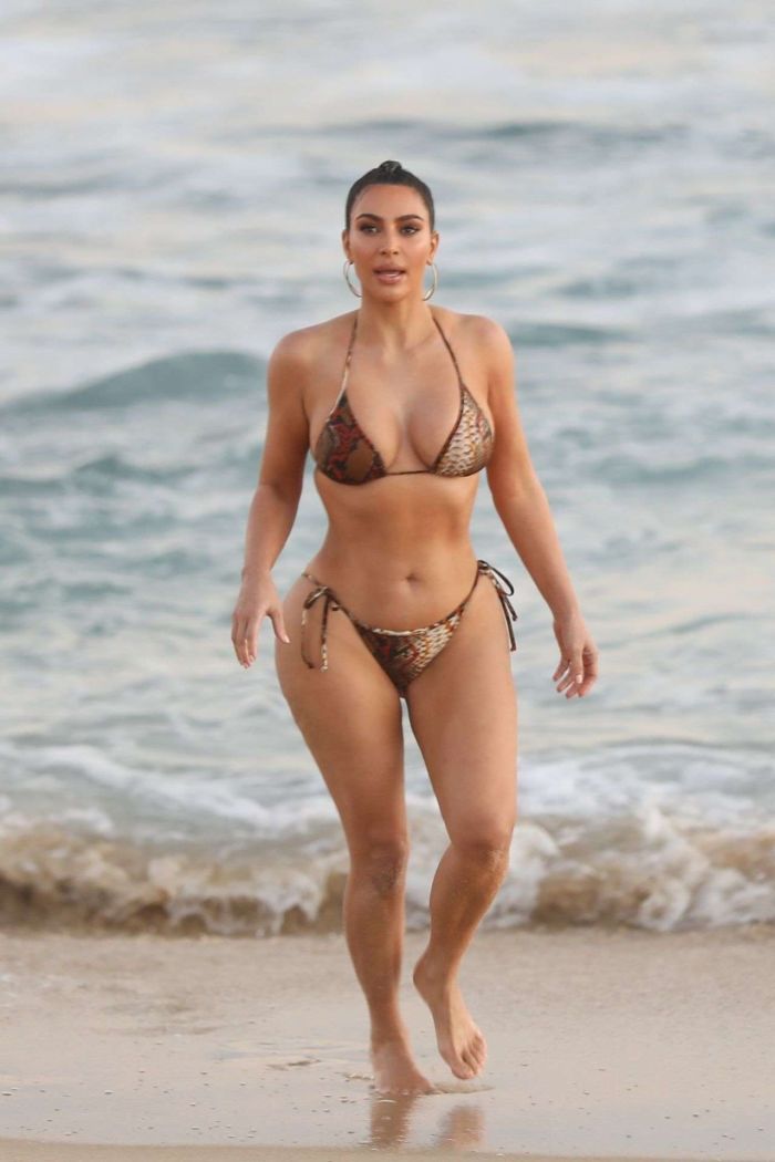 Kim Kardashian Enjoying In A Bikini On The Beach In Malibu