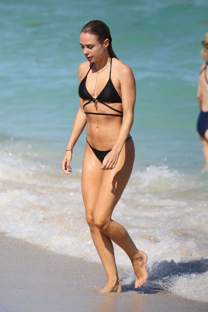 Kimberley Garner Vacationing In A Black Bikini On The Beach In Miami