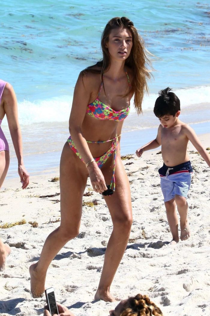 Lorena Rae In A Bikini On The Beach In Miami