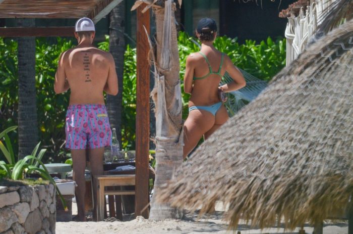 Rachel Cook On A Bikini Vacation With Boyfriend In Mexico