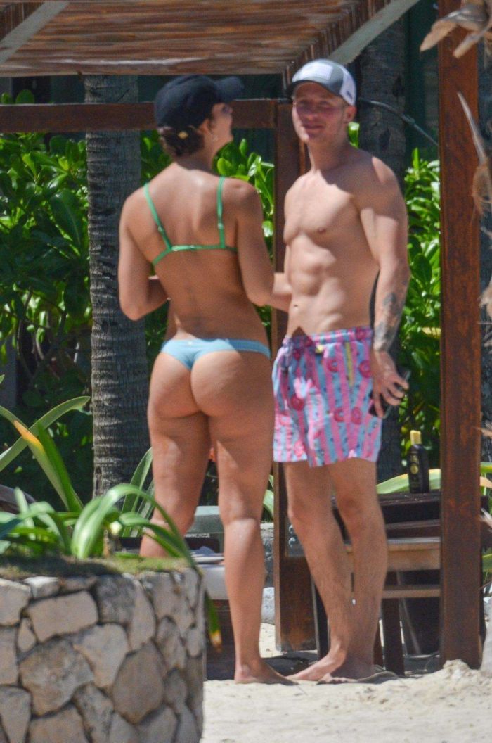 Rachel Cook On A Bikini Vacation With Boyfriend In Mexico