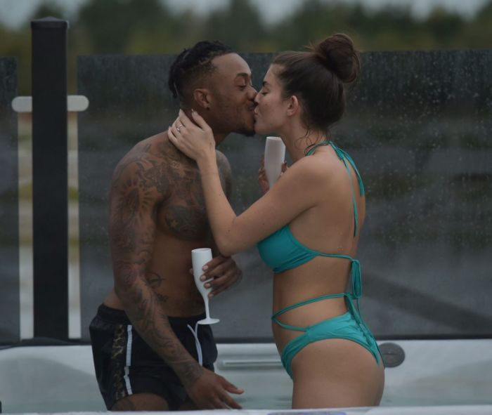 Rebecca Gormley In Bikini Enjoying Hot Tub Cabin With Boyfriend Biggs