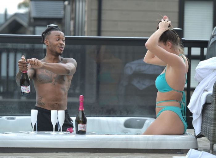 Rebecca Gormley In Bikini Enjoying Hot Tub Cabin With Boyfriend Biggs