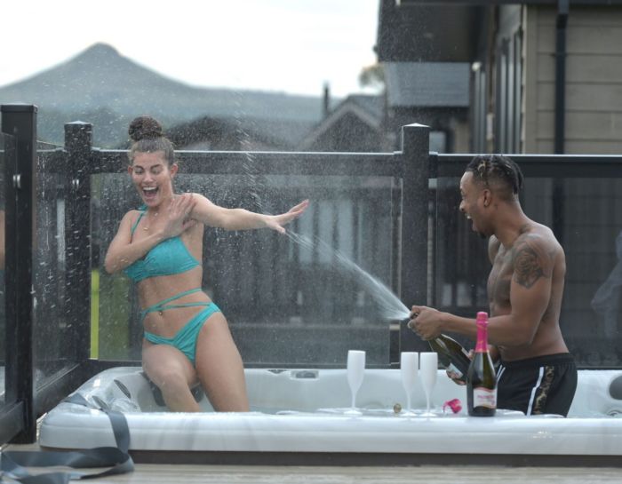 Rebecca Gormley In Bikini Enjoying Hot Tub Cabin With Boyfriend Biggs