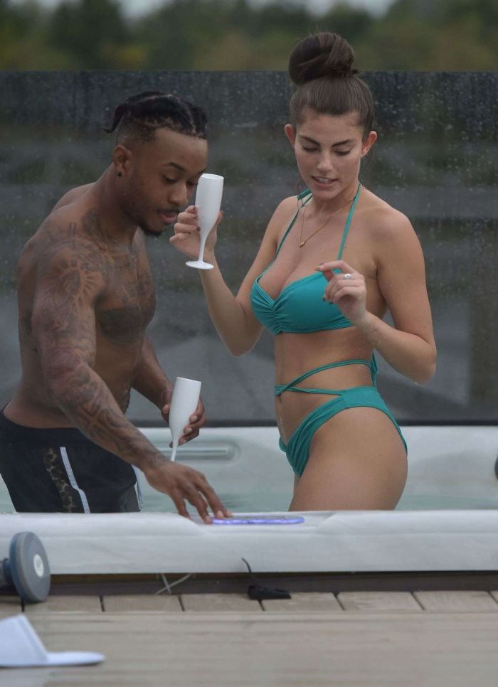 Rebecca Gormley In Bikini Enjoying Hot Tub Cabin With Boyfriend Biggs