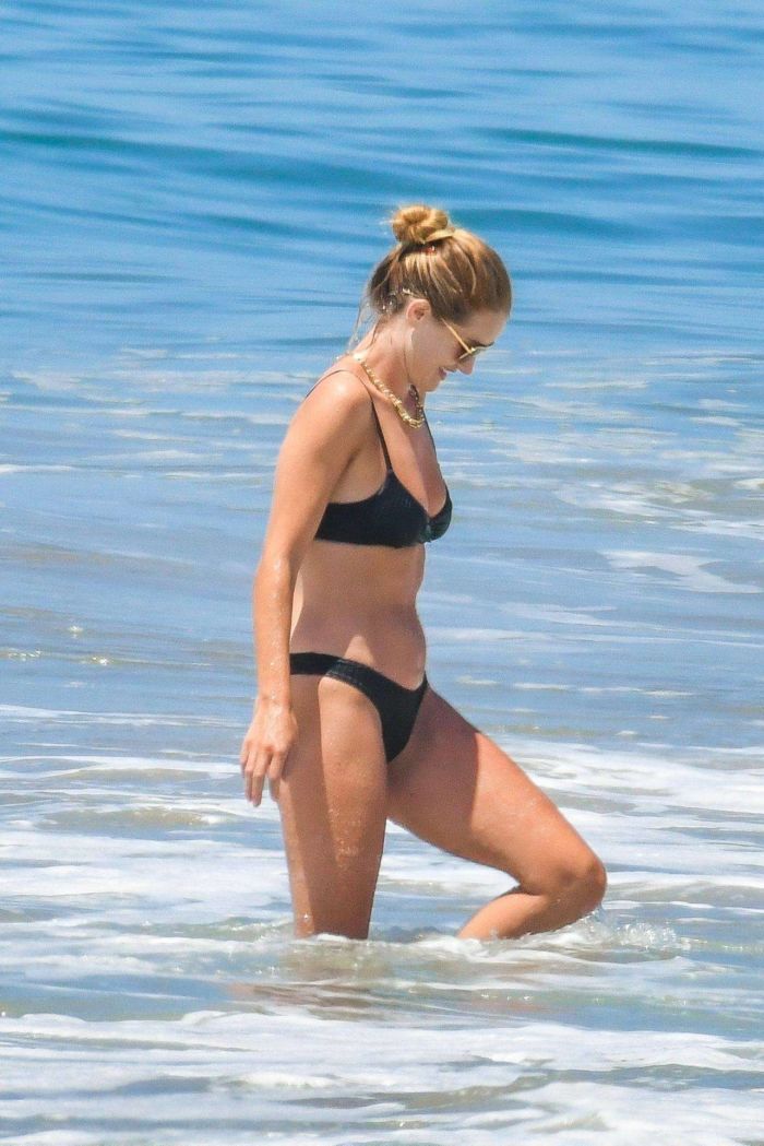 Rosie Huntington-Whiteley On A Bikini Vacation In Malibu