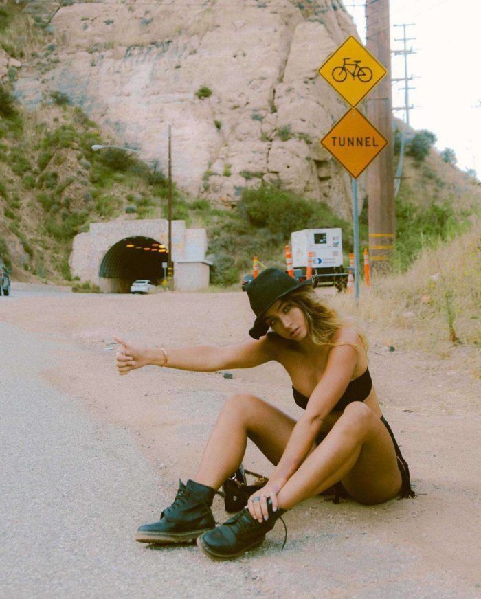 Sommer Ray In An Awesome Outdoor Photoshoot