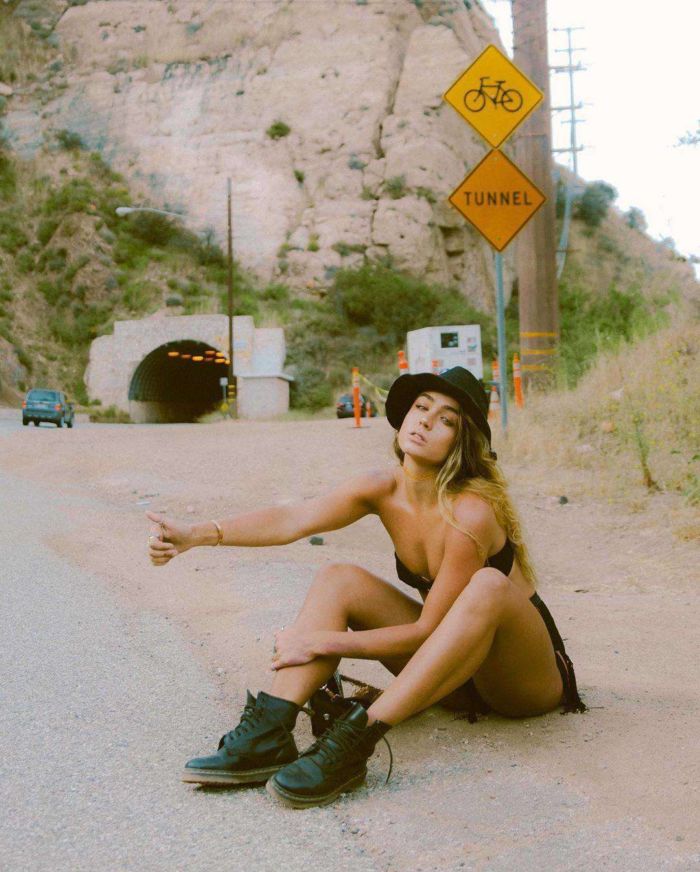 Sommer Ray In An Awesome Outdoor Photoshoot