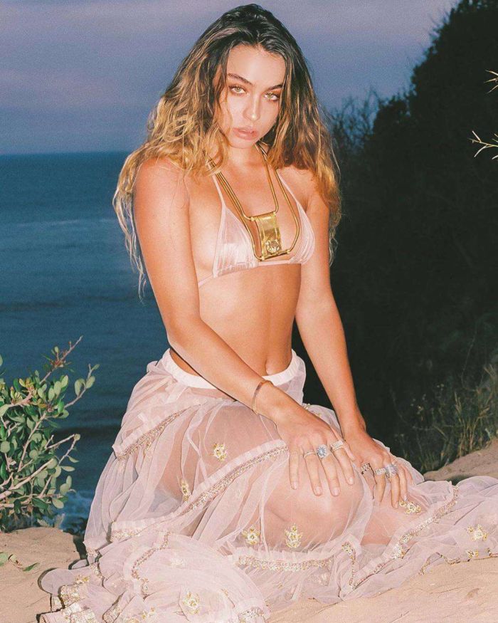 Sommer Ray's Sensational Bikini Photoshoot At The Seashore