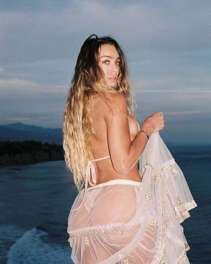 Sommer Ray's Sensational Bikini Photoshoot At The Seashore