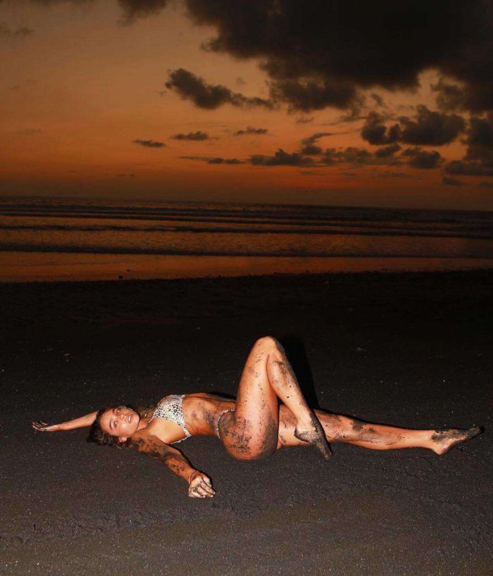 Sommer Ray In Bikini For A Sensational Sunset Photoshoot
