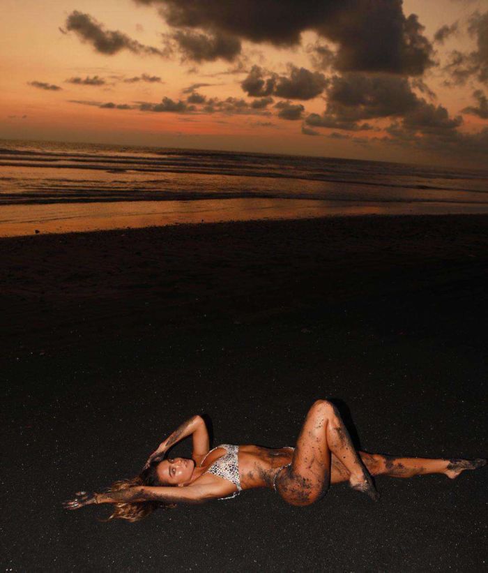 Sommer Ray In Bikini For A Sensational Sunset Photoshoot