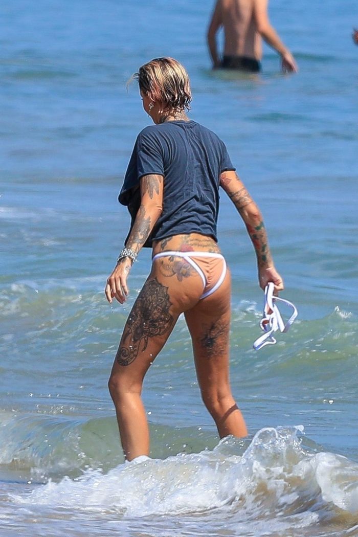Tina Louise In Bikini At The Beach In Malibu