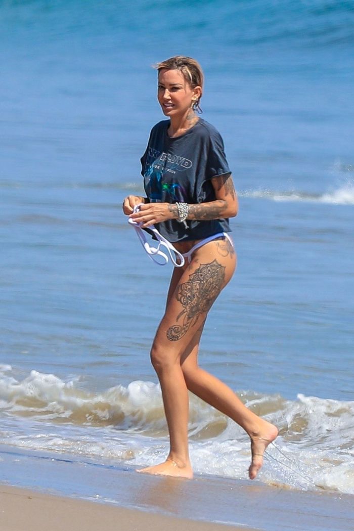 Tina Louise In Bikini At The Beach In Malibu